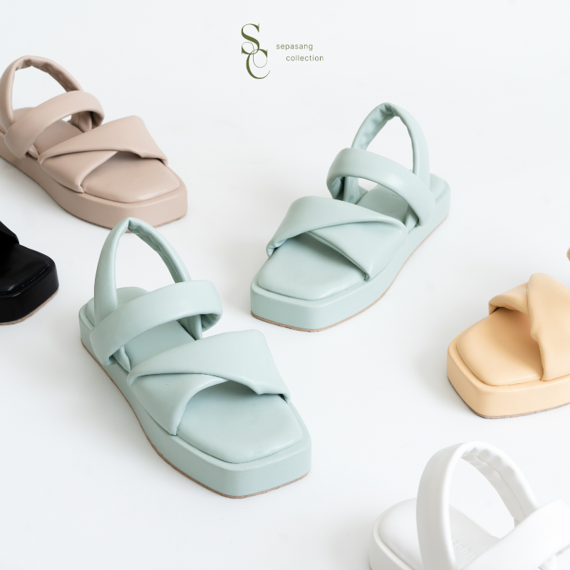 Yoona Sandals